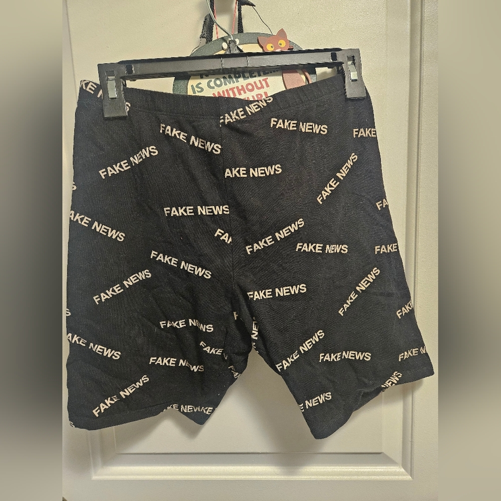 Forever 21 Fake News Bicycle Bike Lounge Shorts L